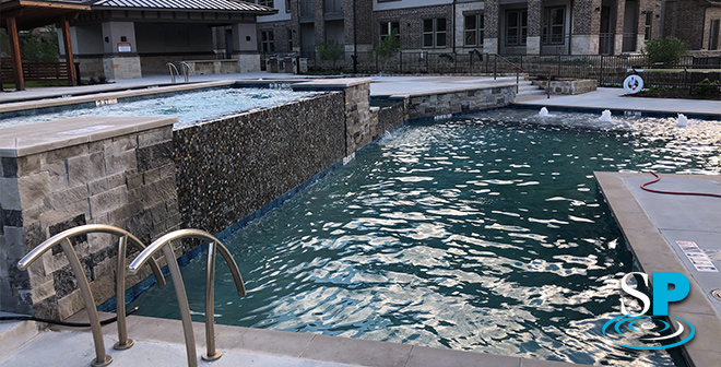 apartment complex swimming pool in fort worth tx